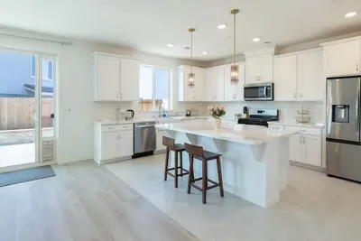 Image de Modern Charming 4br Home: Family Friendly, Office Space, Fast WiFi, Free Parking