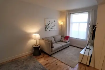 Image de 3 Bedroom near Olympic Stadium