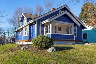 Charming 3-bedroom house in the lively heart of Bellingham, with high-speed WiFi