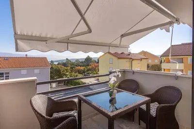 Image de Superbe appartement Ă Dobrinj avec WiFi