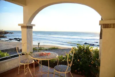 Incredible ocean front house with in fabulous Playas de Rosarito with WiFi