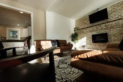 Image de Charming 2-bedroom Noda bungalow in enjoyable Charlotte with WiFi, Ac, HotTub