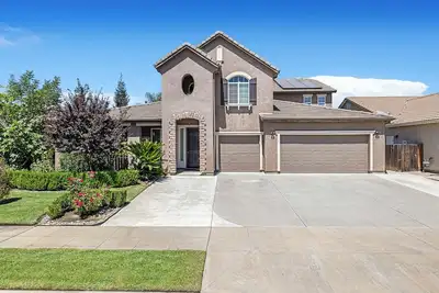 Image de Modern & Spacious Clovis Home 4 Bd/4 Ba, 3400 Sf