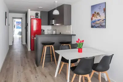 Image de Nuevo Pocitos Condo Brio w/King Beds, 3 Smart TVs, W/D, Fast WiFi, Rooftop Pool.