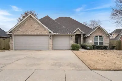 Image de New! 4-Bedroom Home Near Pinnacle Hills Mall, Amp, & Trailhead! Great Location!