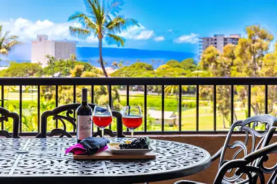Image de New Listing! Luxury condo, Kāʻanapali breezes