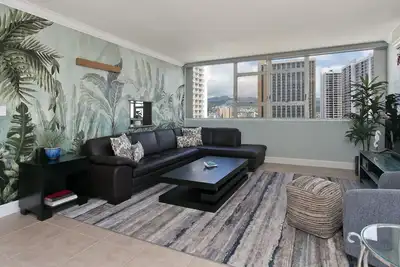 Image de New! 2br/2ba Tropical Paradise in the Heart of Waikiki - Foster Tower