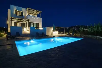 Image de Villa Plaka Divani Your Perfect Seaside Escape with Private Pool and Sea Views