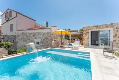 Image de Superbe maison Ă Ugrinic