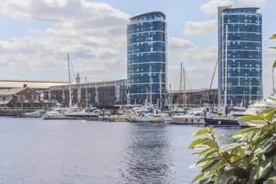 Image de Marina Point East in Kent, Sleeps 4 with Parking