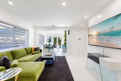 Image de 2 Kitchens| Big Backyard | Private Space