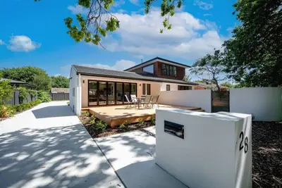 Image de Luxury family home near Dickson Village