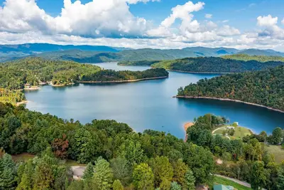 Image de Lake & Mtn Views: Secluded Butler Retreat w\/ Deck!