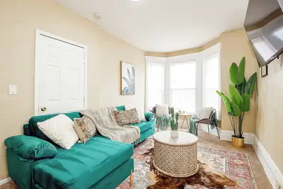 Image de Historic Gem Perfect for Groups and Long Stays