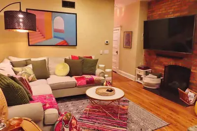 Image de The Nook on Neil Walkable 3br