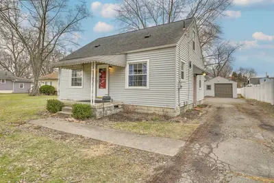 Image de 5 Mi to Dtwn & Ysu: Pet-Friendly Youngstown Home