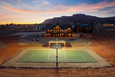 Image de Luxury Cabin: Hot Tub, Firepit, Pickleball, Views!