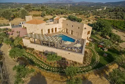 Image de Stonebuilt Fortress with Pool & Sunset Seaviews