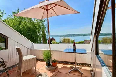 Appartement 'Mit Seeblick' avec vue sur le lac, balcon et Wi-Fi