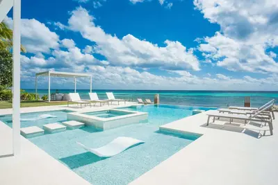 Image de Please Inquire Before Booking – Luxury Villa