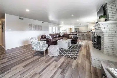 Launch Pad - 4 Br/2. 5 Ba - Close to Campus