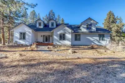 Image de Private Acreage, hot tub, Pet friendly, large acreage.