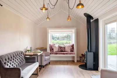 Image de Budburst - Ashling Park - sleeps 4 guests in 2 bedrooms