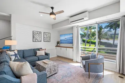 Image de Luxurious Wailea Condo | Ocean Glimpses & Modern Living Palms 604