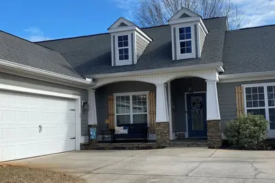 Image de Spacious 4-bedroom house in great neighborhood, short drive to Augusta National.