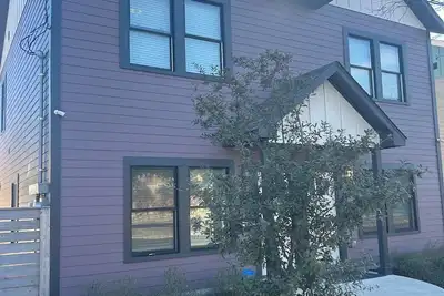 Image de Stunning - 2 Bedroom 1. 5 Bathroom furnished Apartment  With Great Amenities