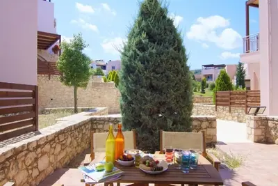 Loutra Resort : 2 Bedroom Apartment