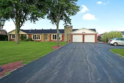 Image de Cozy Farmhouse Escape – Ideal for a Peaceful and Relaxing Getaway!