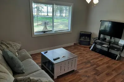 Image de Large Back Deck Cottage with Spectacular Sunset Views of North Indian Lake