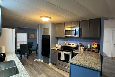 Image de ’’Cozy &Stylish Retreat In Slidell 5-Star Comfort”!