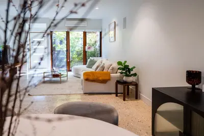 Image de Inner City Pad, Pet friendly, Parking, Close 2 Mcg