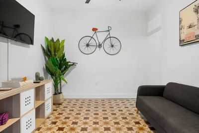 Image de Vibrant La Placita Escape 1b