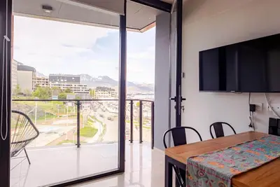 Image de 1 bedroom apartment with balcony and sea view