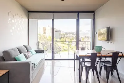 Image de 1 bedroom apartment with balcony and sea view