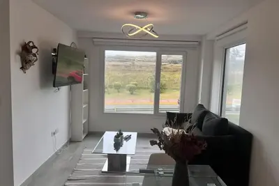 Modern 1 bedroom apartment