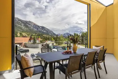 Image de 4br Luxury Mountain Retreat| Pvt HotTub| Sleeps 17