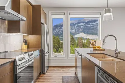 Image de Eco-Friendly 3br | Spectacular Views |Private Deck