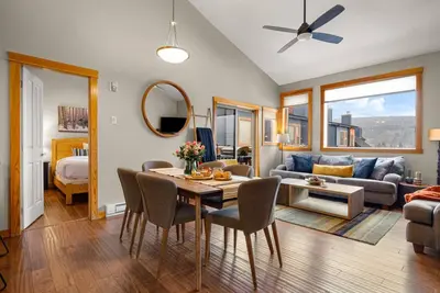 Image de 3br Luxury Top Floor Condo - Great views!