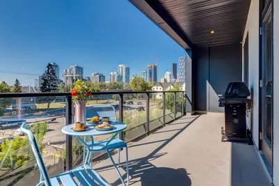 Image de Lovely 3br unit in the heart of Calgary