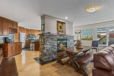 Image de Mountain View Retreat: Elegant 3br condo w/gym