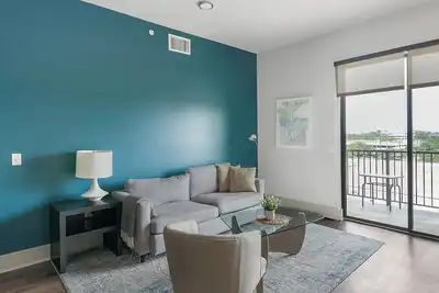 Image de Landing | Incredible 2bd, Tennis Court, Pool