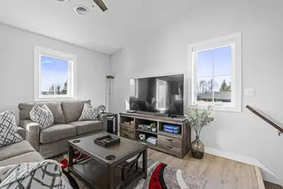 Image de 2br Townhome with View of Road America!