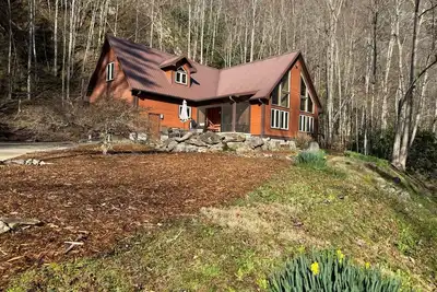 Image de Unwind by the River: Serene Cabin Getaway near Asheville and Hot Springs, Nc