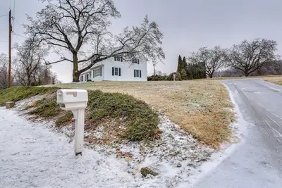 Image de 9 Mi to Dtwn Gettysburg: Biglerville Getaway!