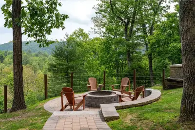 Image de Maple Cottage - Cheery Ridgetop Home in Mt Jackson, 3 Acres and Mtn Views