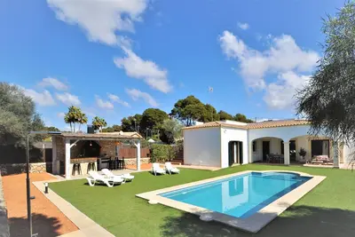 Villa 'Monica' avec piscine privée, Wi-Fi et climatisation